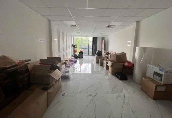 Cho thuê nhà mặt tiền đường Trường Sa Quận Phú Nhuận