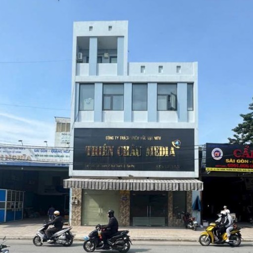 Cho thuê nhà nguyên căn chính chủ mặt tiền quận Tân Phú đường Tân Thành