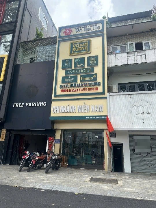 Cho thuê nhà nguyên căn mặt tiền Quận 1 đường Trần Hưng Đạo