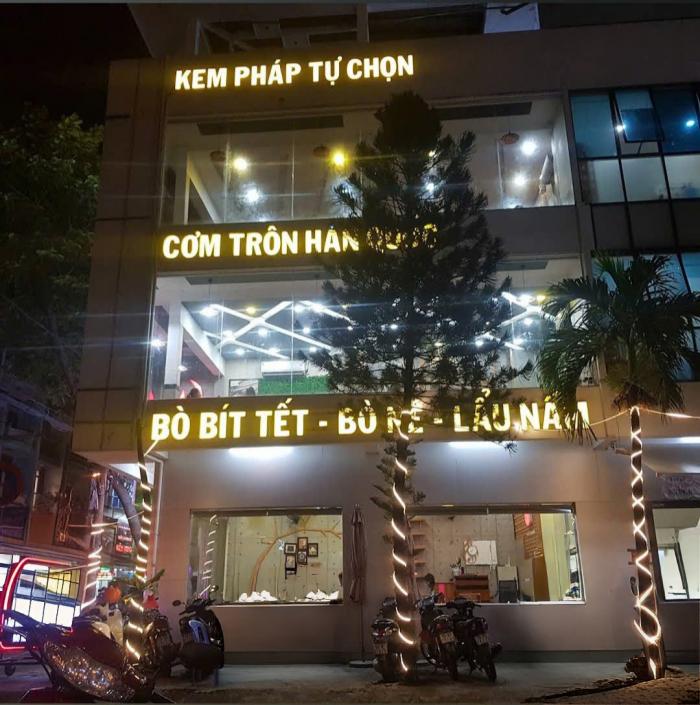 Cho thuê nhà nguyên căn quận Tân Bình, nhà mặt tiền đường Nguyễn Hồng Đào