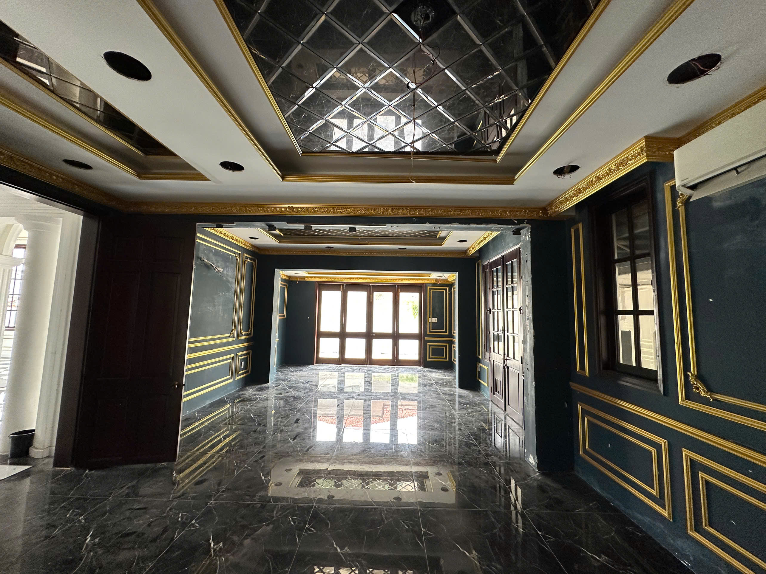 Cho thuê villa Nguyễn Ư Dĩ P. Thảo Điền quận 2