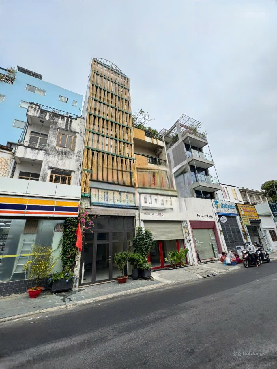 Tòa nhà cho thuê đường Nguyễn Văn Thủ Quận 1