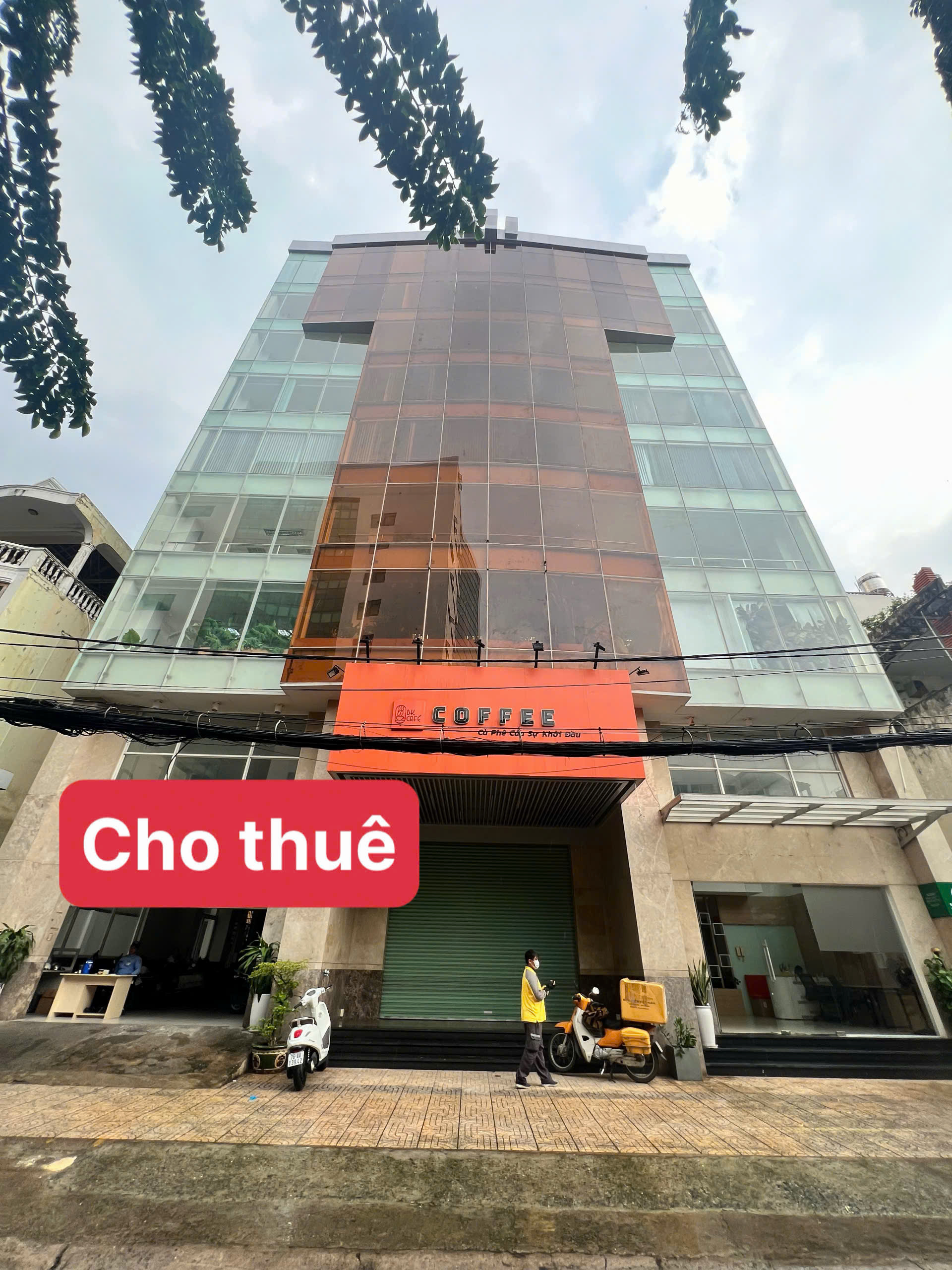 Tòa nhà cho thuê mặt tiền đường Lê Trung Nghĩa Quận Tân Bình