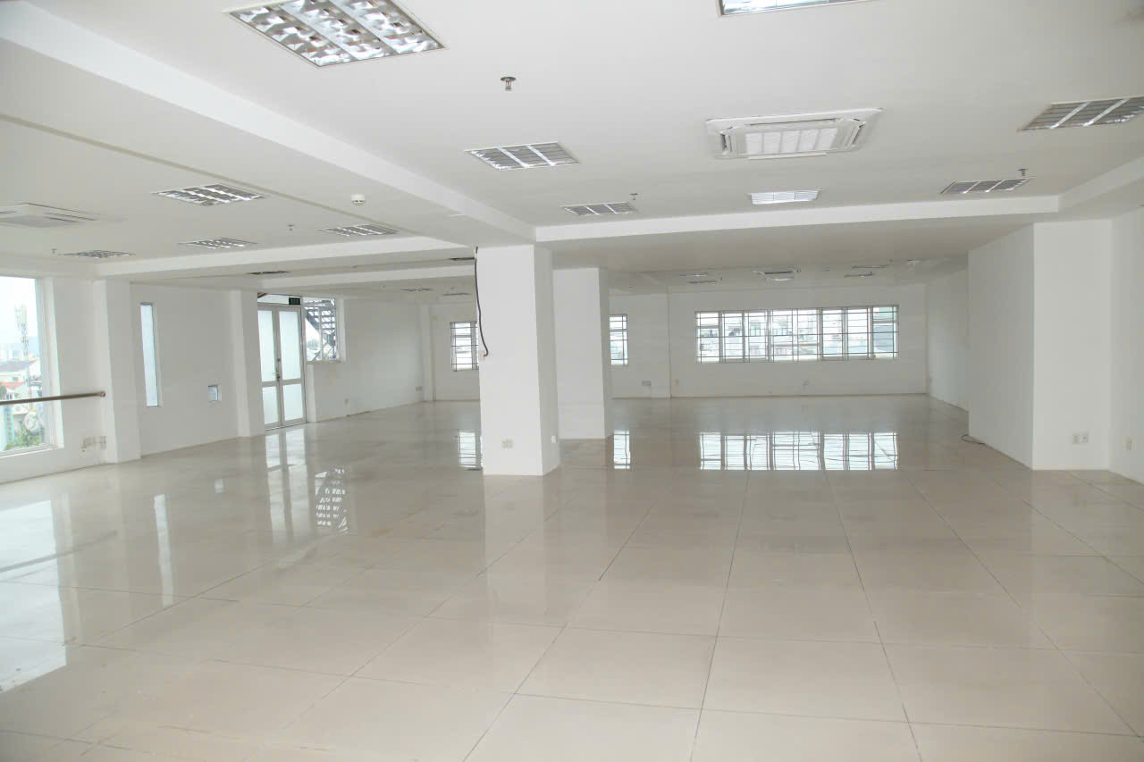 Tòa nhà cho thuê mặt tiền đường Lê Trung Nghĩa Quận Tân Bình