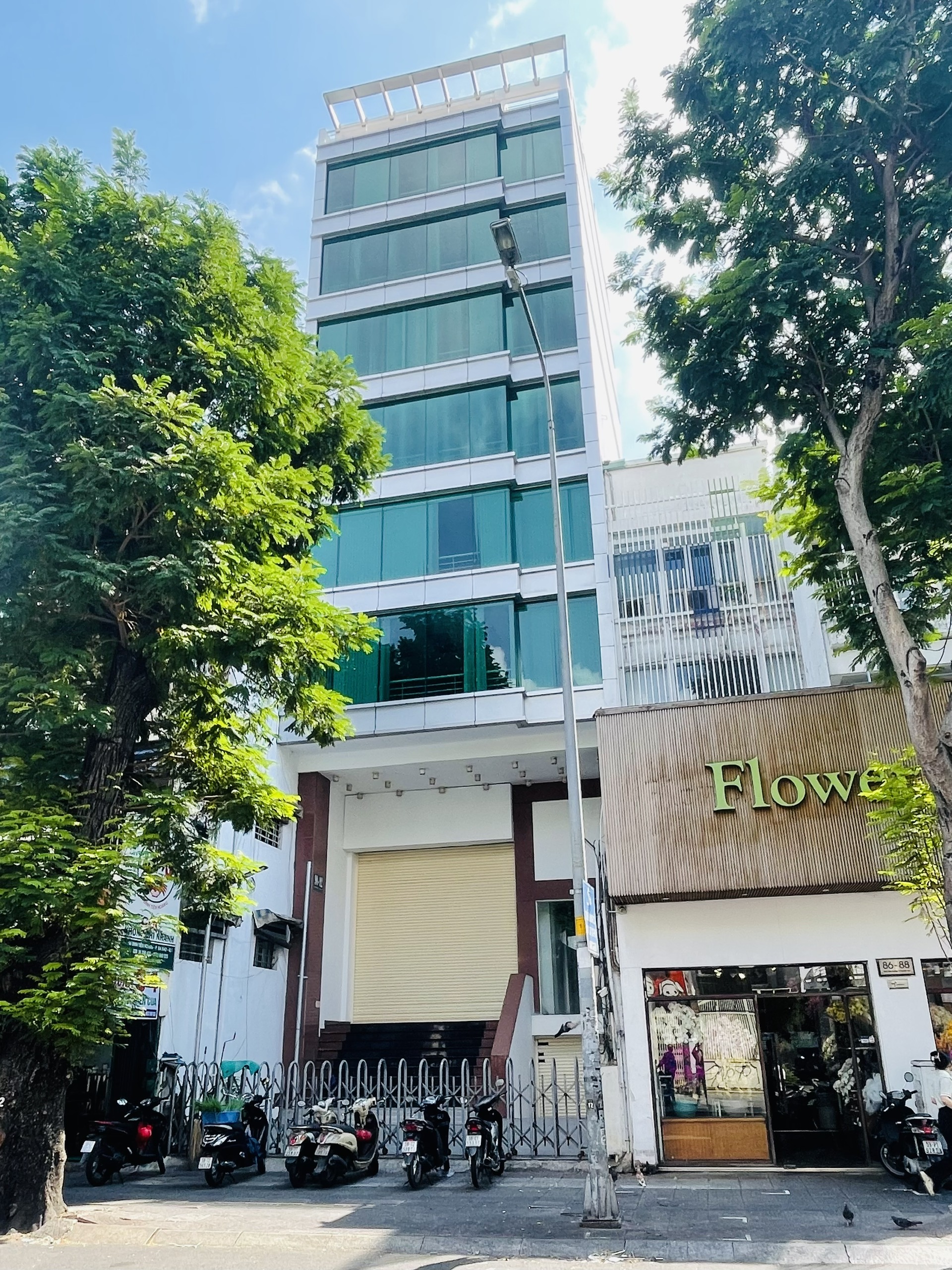 Cho Thuê Nguyên Tòa Nhà Mặt Tiền Đinh Tiên Hoàng Quận 1