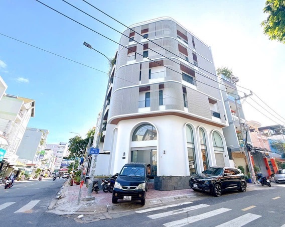 Cho thuê nhà góc 2 mặt tiền đường Nguyễn Xuân Khoát quận Tân Phú