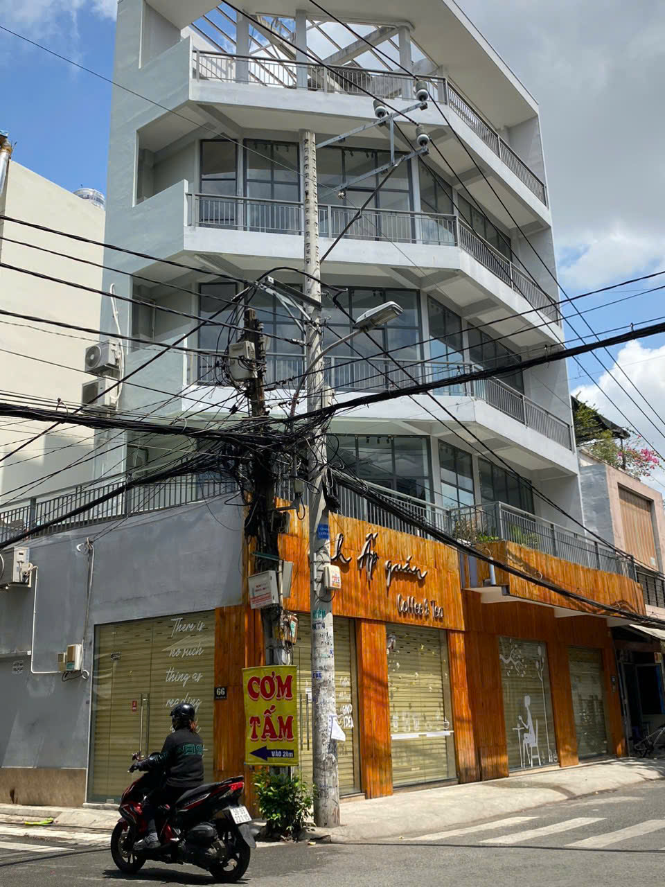 Cho thuê nhà mặt tiền Nguyễn Hậu quận Tân Phú