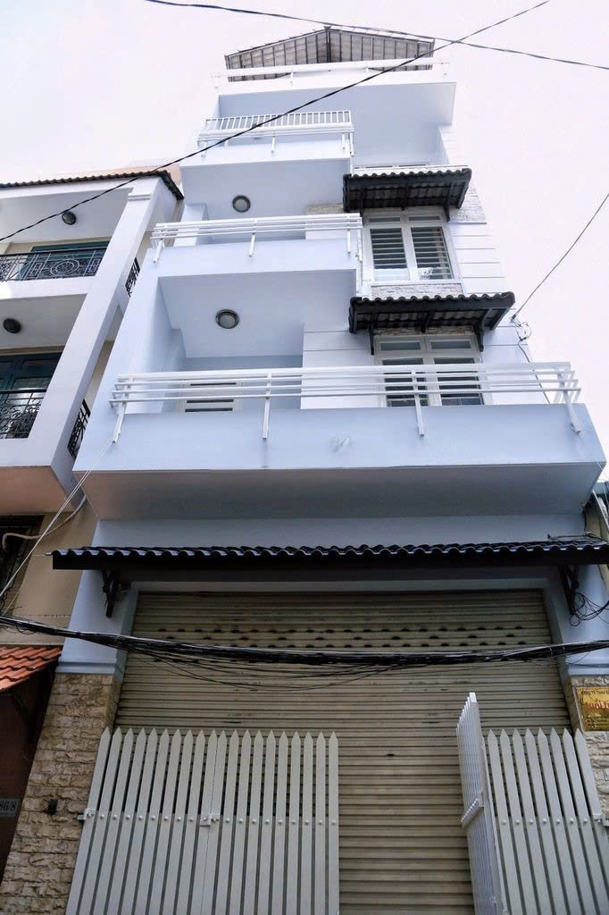 Cho thuê nhà nguyên căn đường Trần Hưng Đạo Quận 1