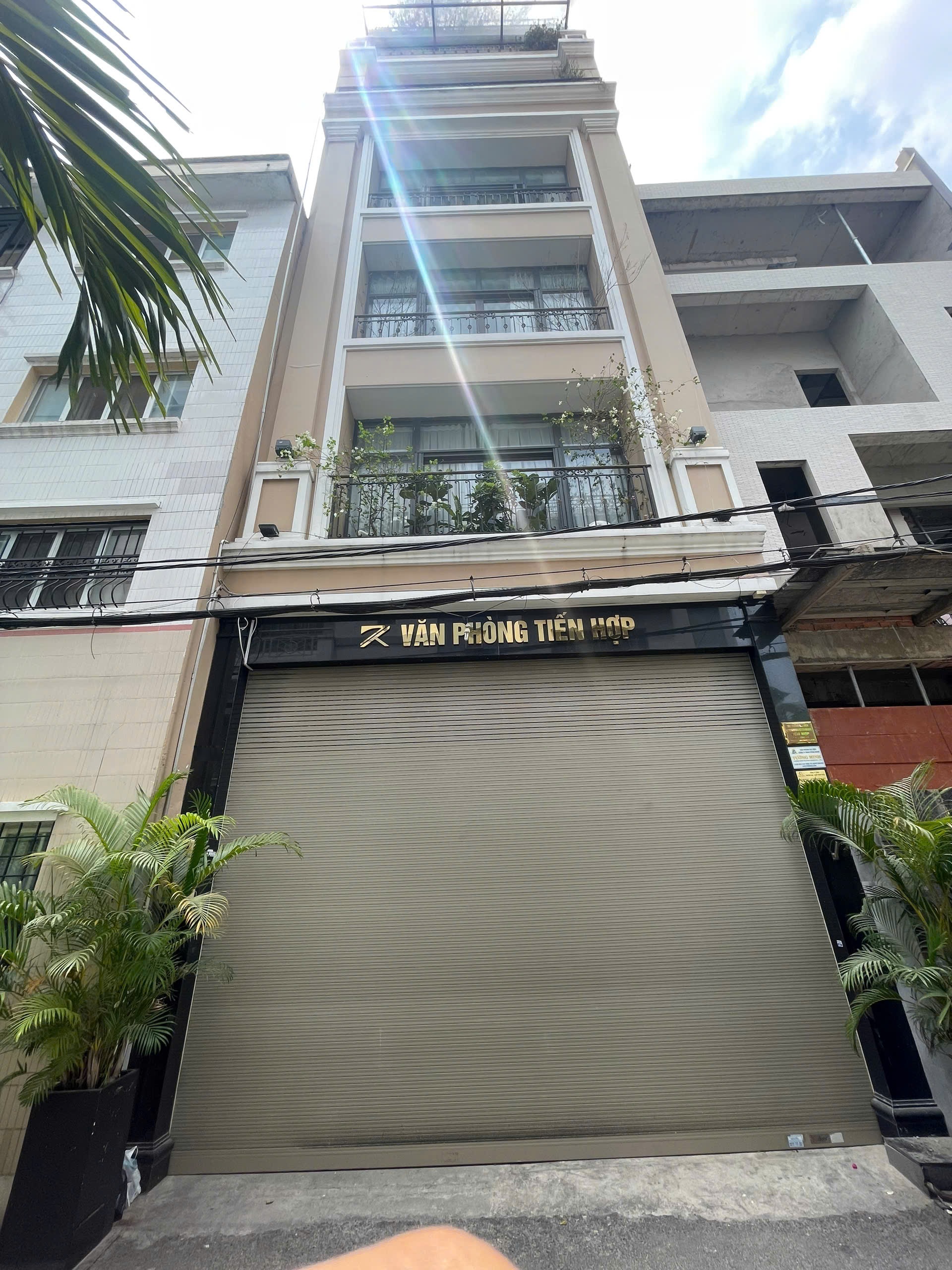 Cho Thuê Tòa Nhà Tiện Nghi tại Đào Duy Anh Phú Nhuận