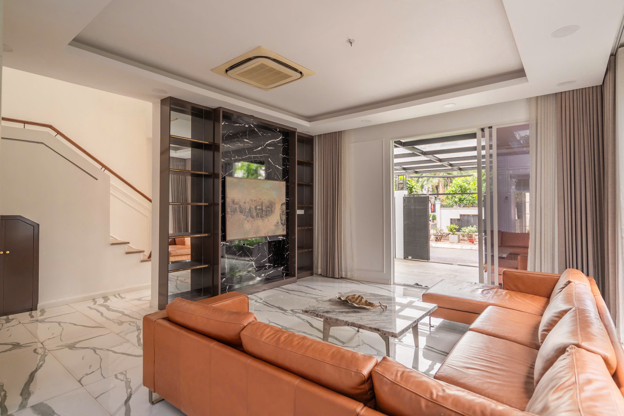 Cho thuê villa đường Nguyễn Văn Hưởng Quận 2