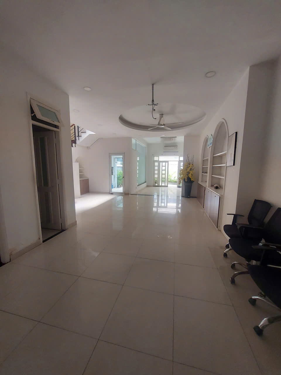 Cho thuê villa mặt tiền đường số 7 P. An Phú Quận 2