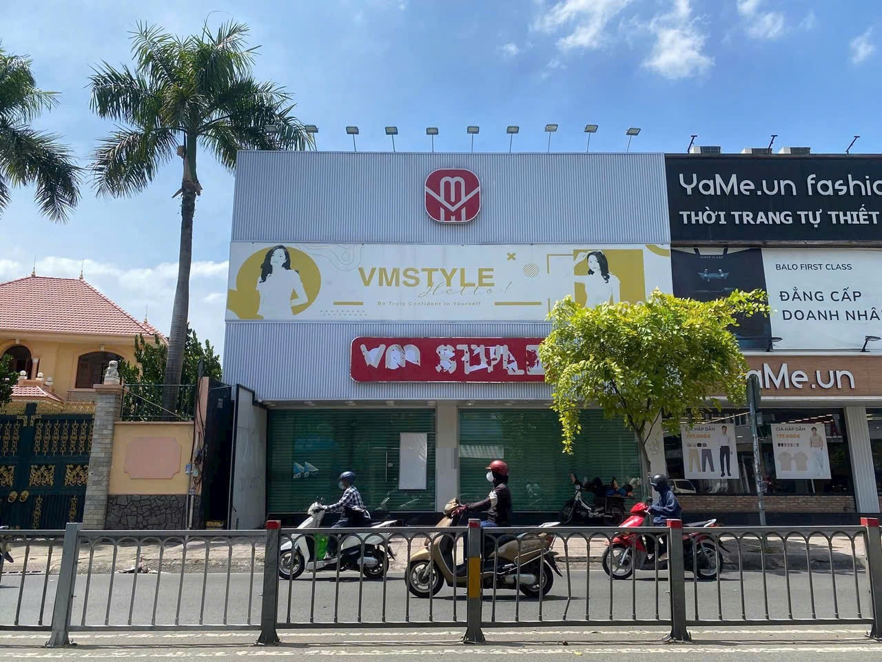 Nhà đẹp mặt tiền Hòa Bình quận Tân Phú cho thuê