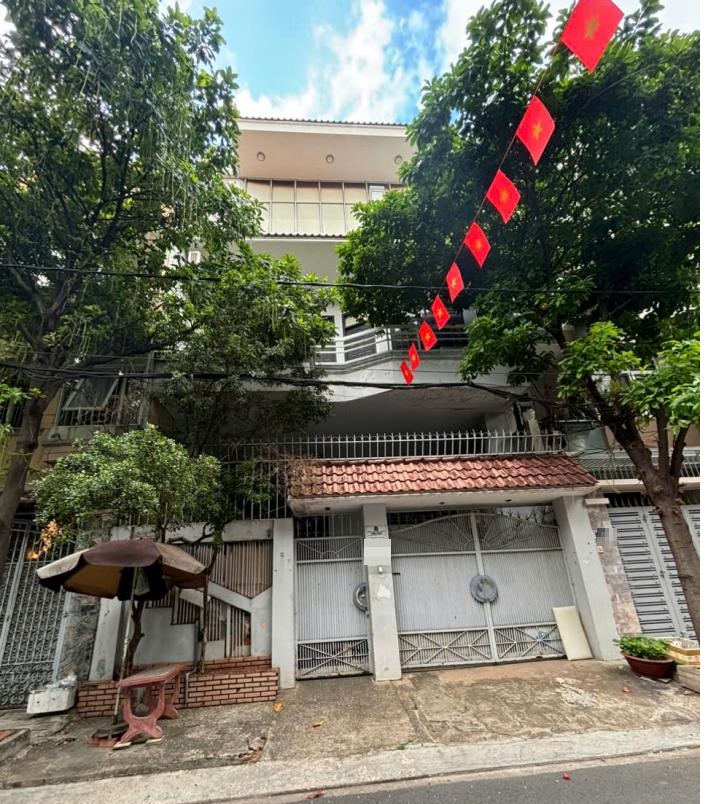 Nhà nguyên căn hẻm rộng Nguyễn Minh Hoàng khu K300 Tân Bình cho thuê