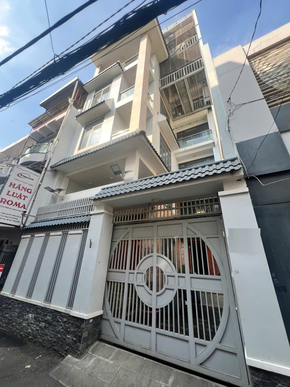 Nhà rộng rãi hẻm xe hơi đường Bạch Đằng Bình Thạnh