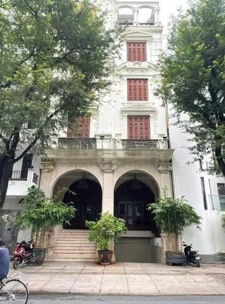 Tòa nhà cho thuê  211A Nguyễn Văn Thủ Quận 1