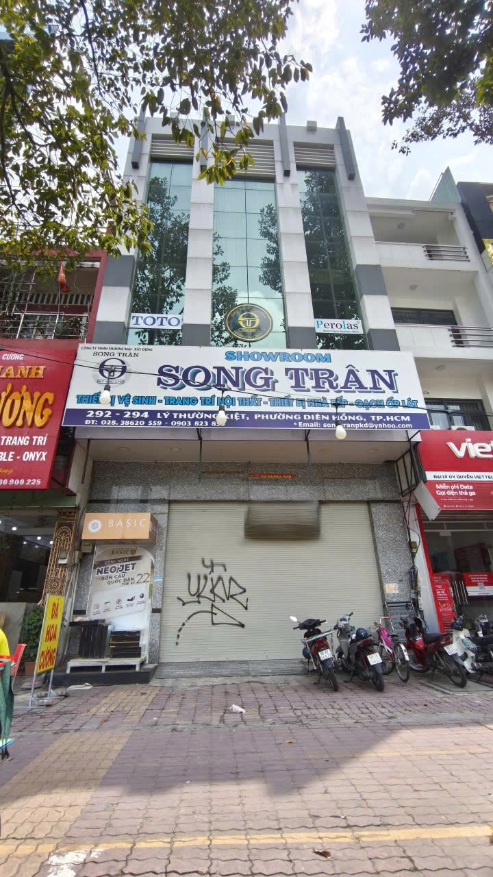 Tòa nhà cho thuê mặt tiền 292-294 Lý Thường Kiệt Quận 11