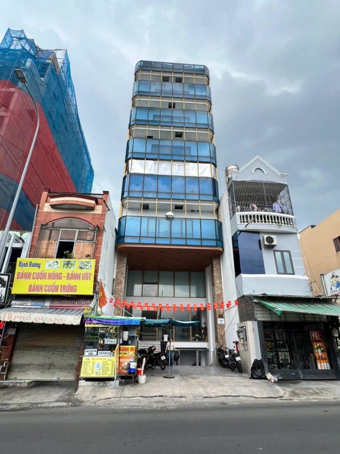 Tòa nhà mới xây, thiết kế hiện đại đường Phổ Quang Quận Tân Bình