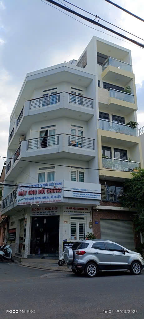 Bán nhà góc 2 mặt tiền đường Phạm Văn Bạch quận Tân Bình
