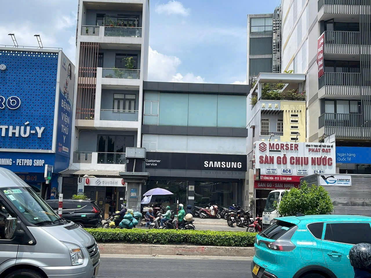 Bán nhà mặt tiền đường Cộng Hòa quận Tân Bình