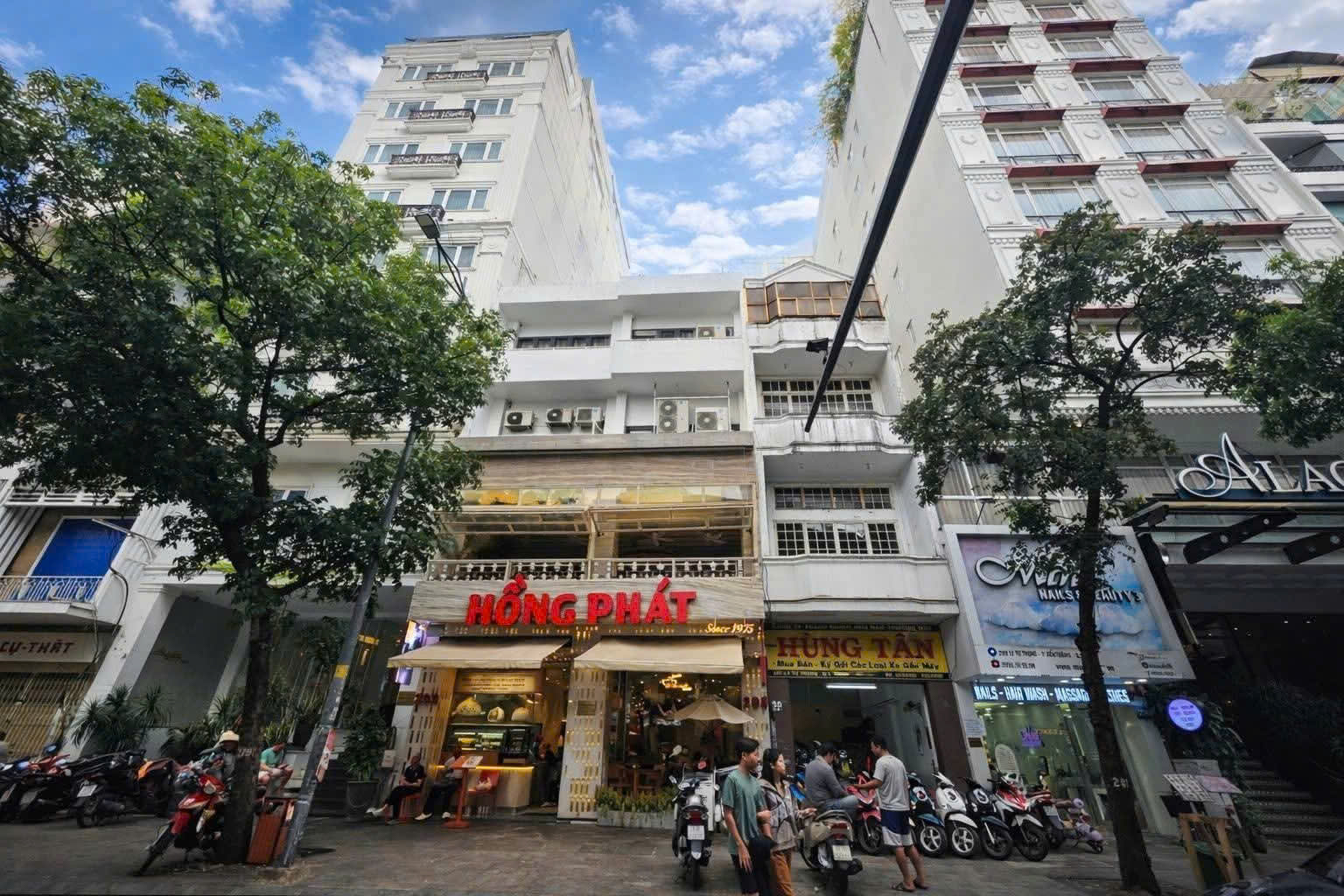 Bán nhà mặt tiền đường Lý Tự Trọng diện tích: 8x21m trệt 3 lầu sân thượng