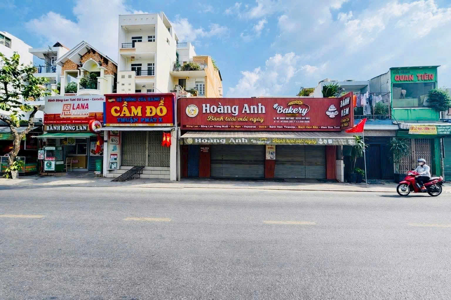 Bán nhà mặt tiền đường Nơ Trang Long diện tích: 139,9m2 2 tầng