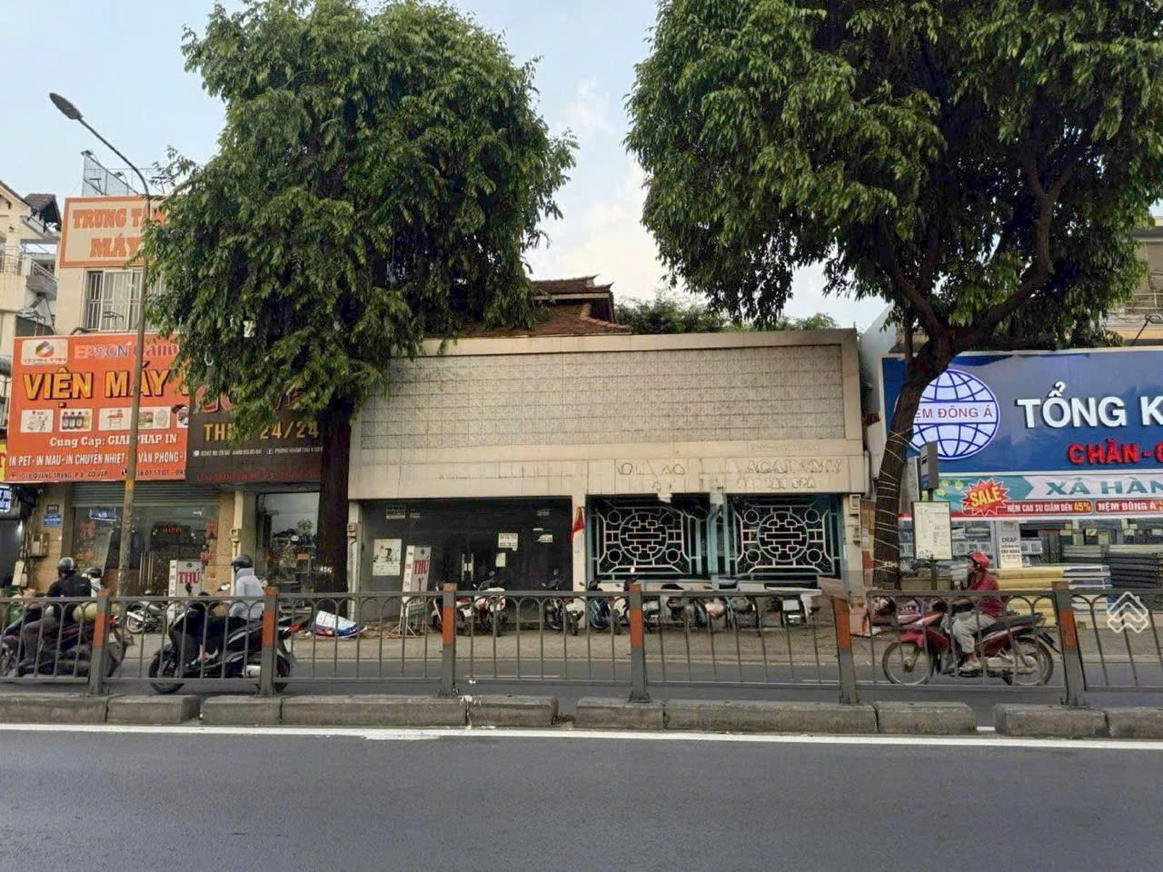 Bán nhà mặt tiền đường Quang Trung, diện tích: 11,2x34m (nở hậu 13,7m) 3 tầng