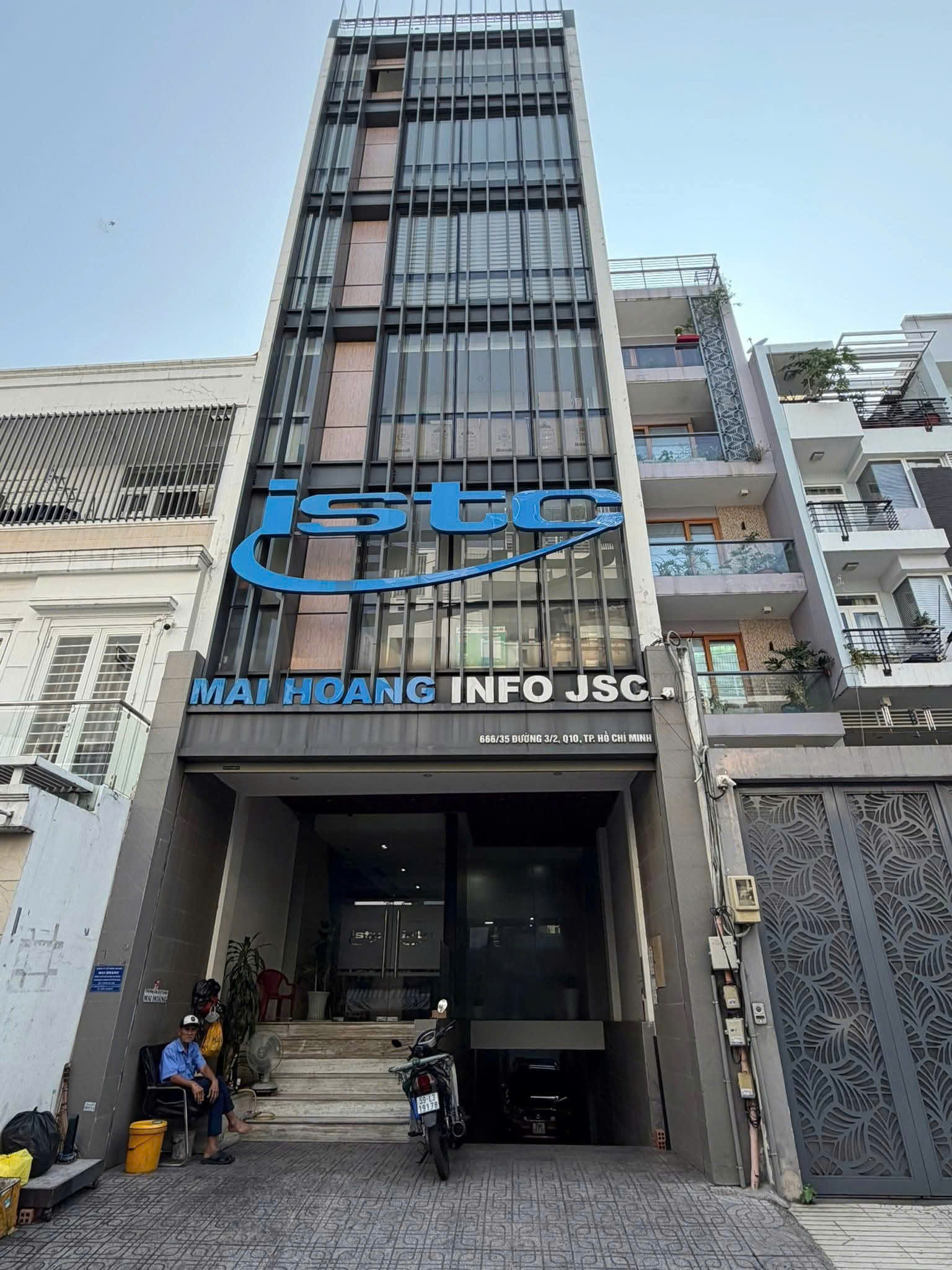 Bán tòa nhà đường Ba Tháng Hai diện tích: 6x24m (nở hậu đẹp) hầm 5 tầng sân thượng