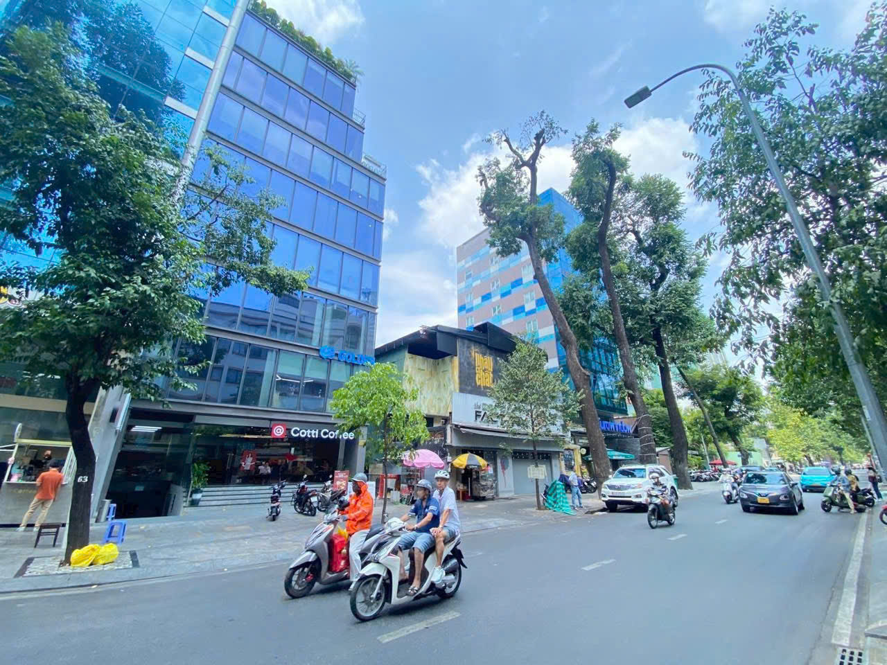 Bán tòa nhà góc 2 mặt tiền đường Mạc Đĩnh Chi diện tích: 9,8x22,6m hầm 9 lầu