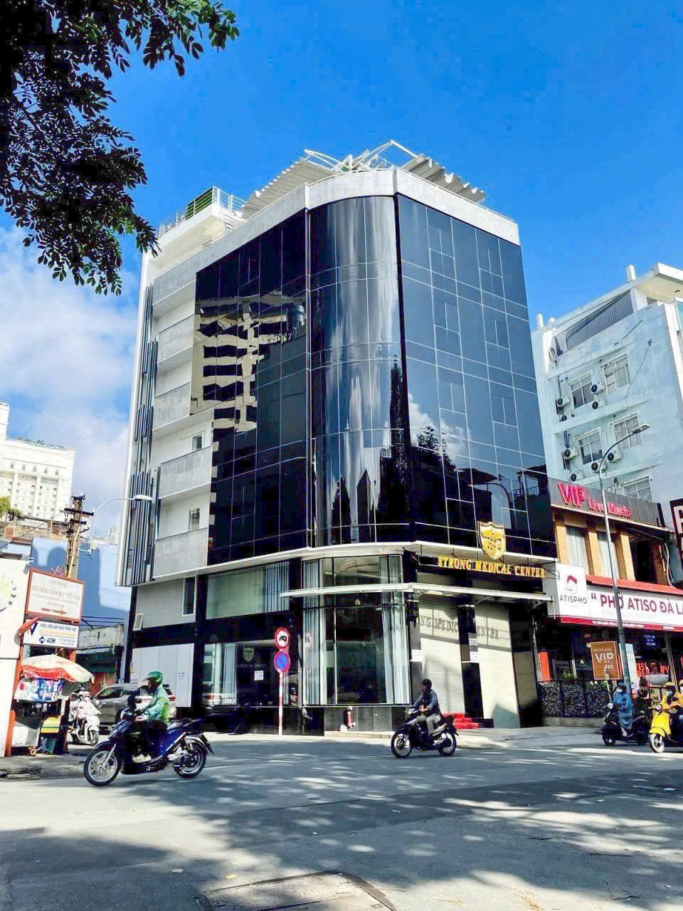 Bán tòa nhà góc 2 mặt tiền đường Pasteur - Trần Quốc Toản Quận 3