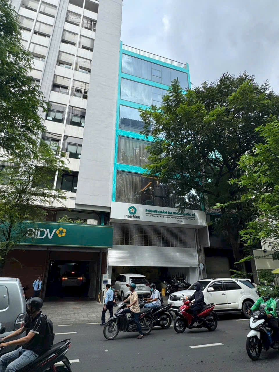 Bán tòa nhà mặt tiền đường Nam Kỳ Khởi Nghĩa diện tích: 8,2x24m 2 hầm 6 lầu sân thượng