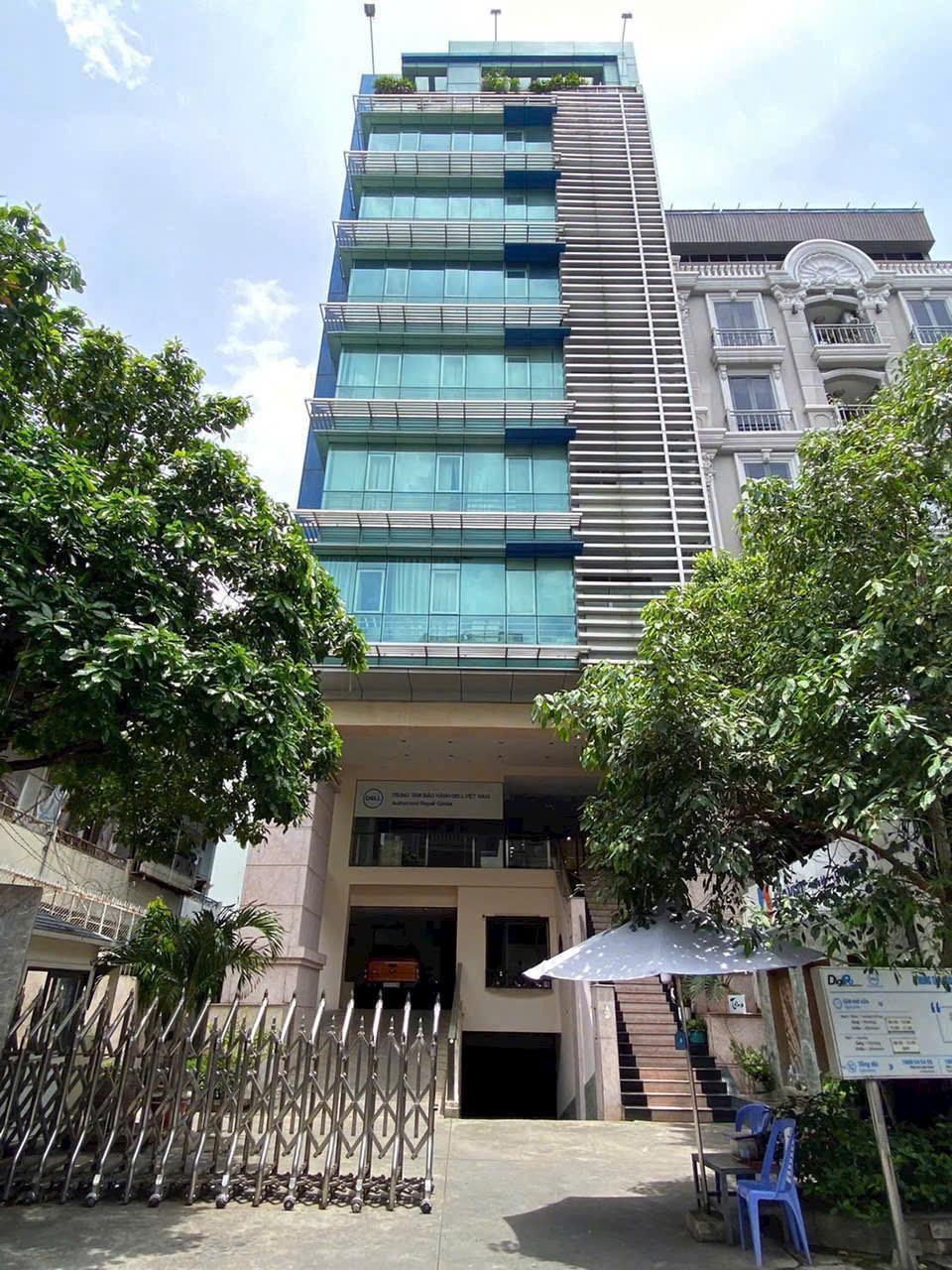 Bán tòa nhà mặt tiền đường Nguyễn Thị Huỳnh quận Phú Nhuận