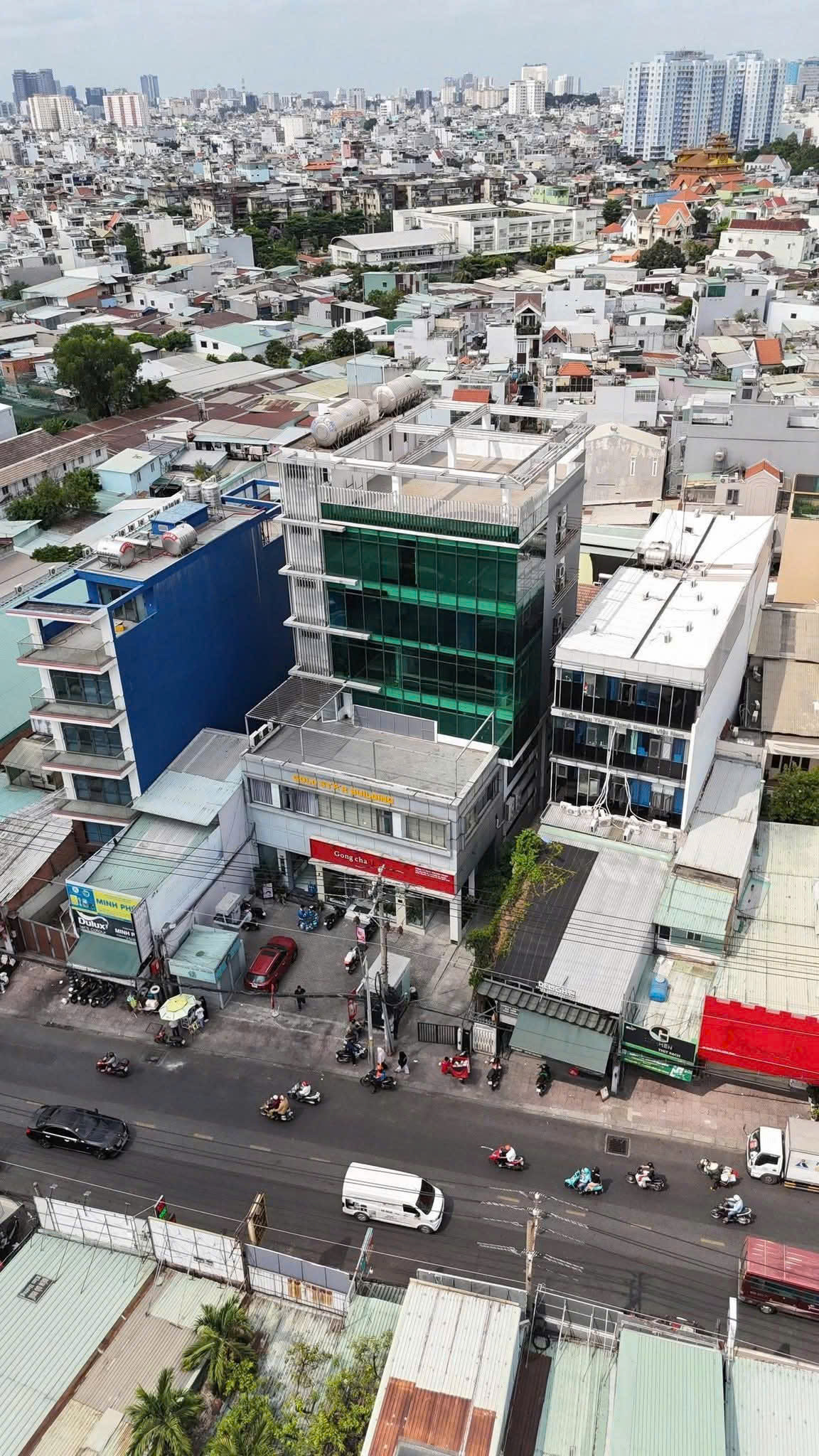 Bán tòa nhà mặt tiền đường Nguyễn Xí diện tích: 17,4x50m (nở hậu 20m) 1 building 6 tầng + 1 Villa phía sau