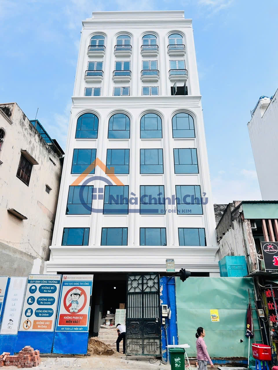 Bán tòa nhà mặt tiền đường Phổ Quang quận Tân Bình