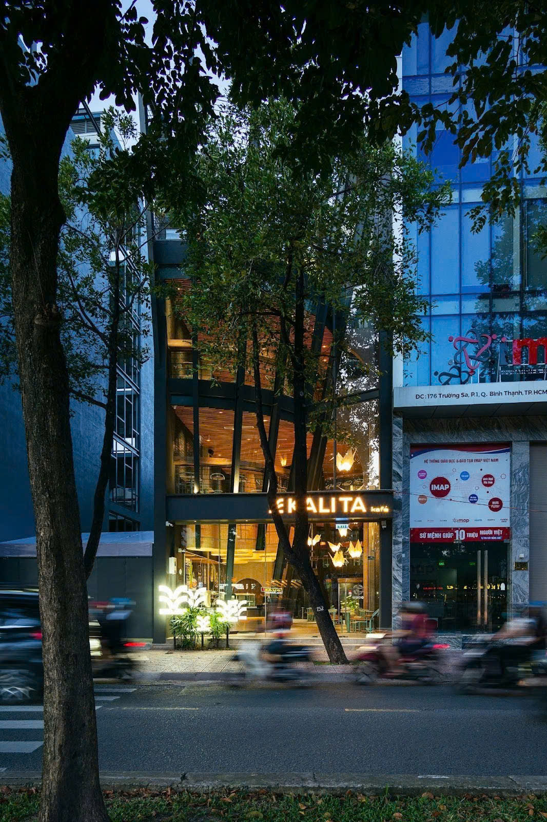 Bán tòa nhà mặt tiền đường Trường Sa diện tích: 7x24m trệt 5 lầu