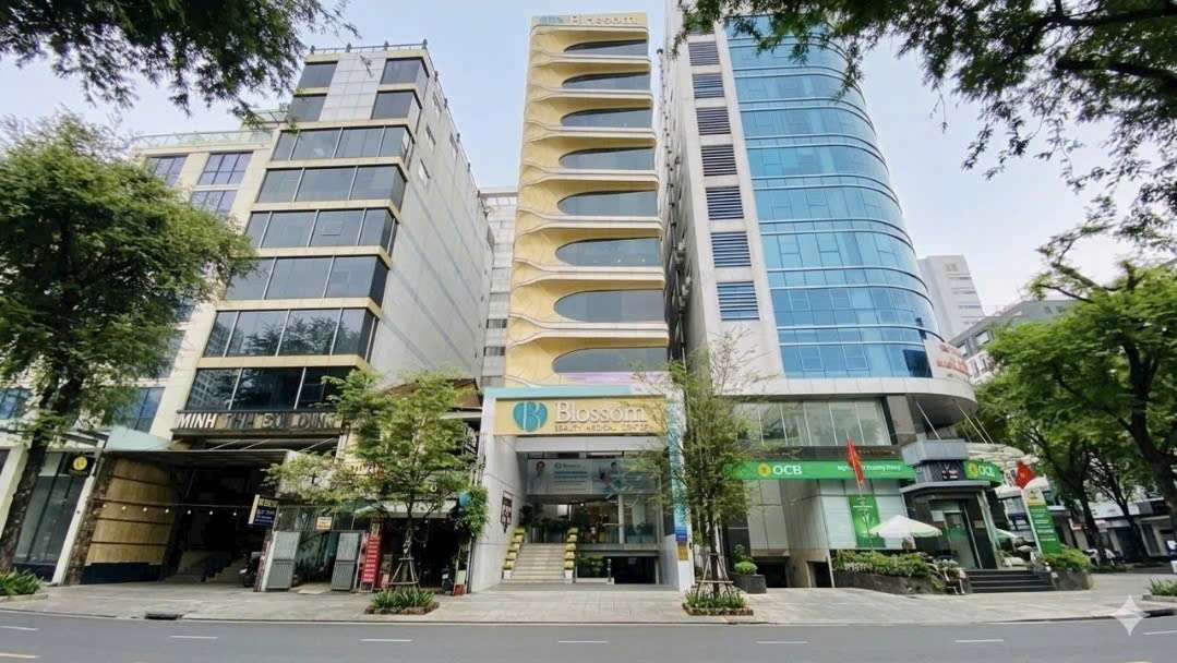 Bán tòa nhà mặt tiền đường Võ Văn Tần, diện tích: 8x25m hầm 11 tầng