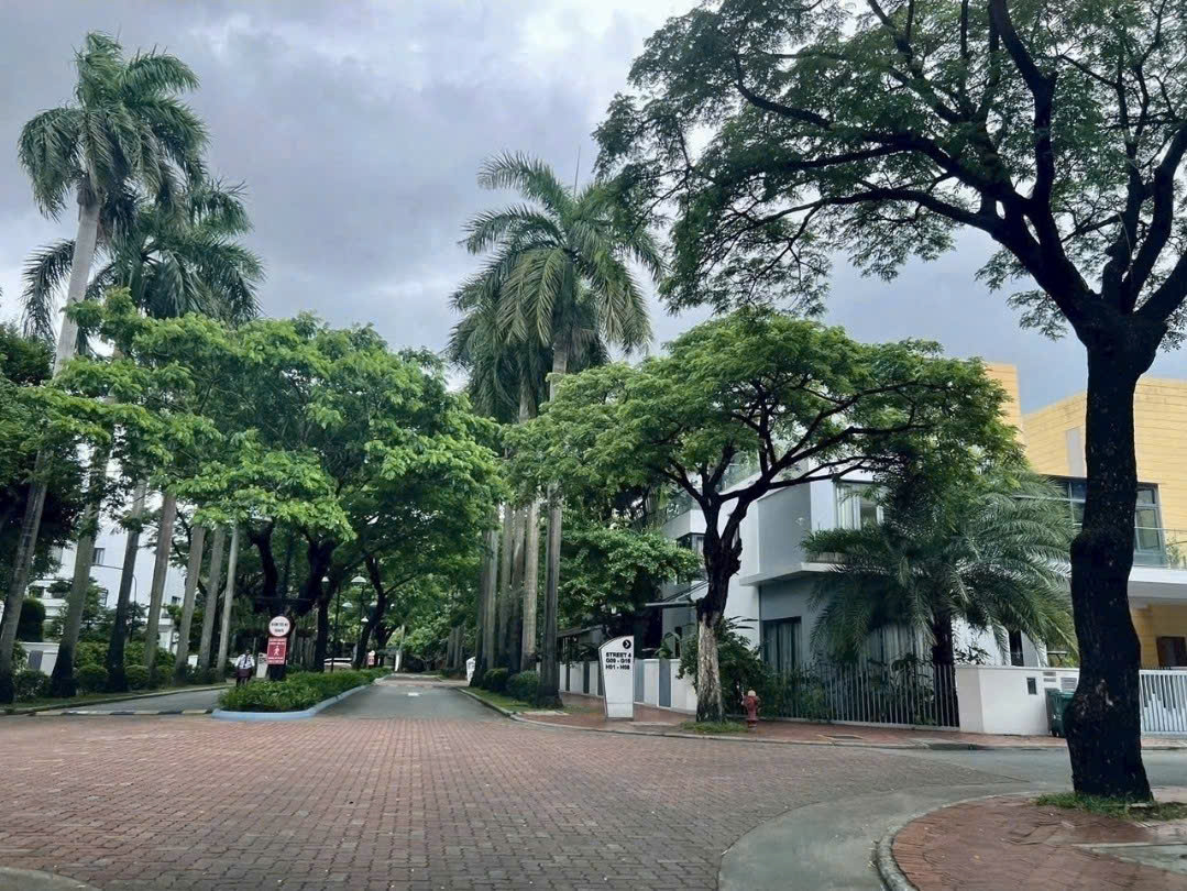 Bán villa góc 2 mặt tiền đường Giang Văn Minh diện tích: 287,8m2 trệt 2 lầu