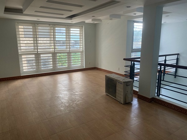 Cho thuê nhà 2 mặt tiền đường Yên Thế khu chuyên văn phòng công ty