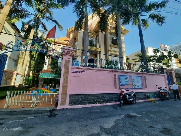 Cho thuê biệt thự đường hoàng văn thụ quận phú nhuận