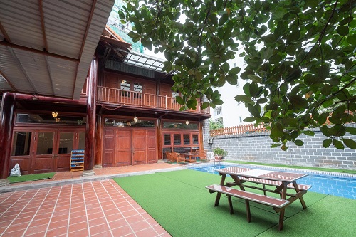Cho thuê biệt thự siêu đẹp có nội thất hồ bơi đường Nguyễn Văn Hưởng Thảo Điền Quận 2