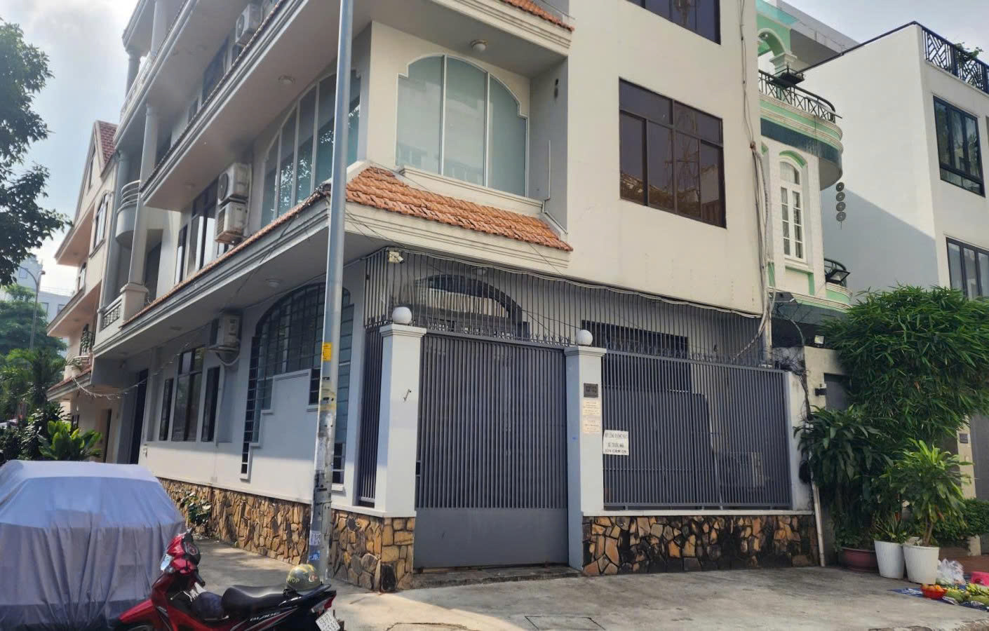 Cho thuê nhà đường Hồ Văn Huê quận Phú Nhuận