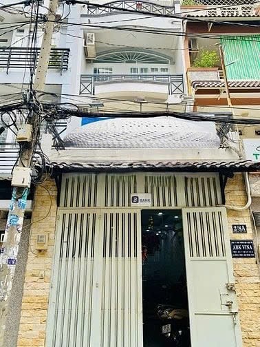 Cho thuê nhà đường Hồng Hà, nhà hẻm xe hơi quận Tân Bình