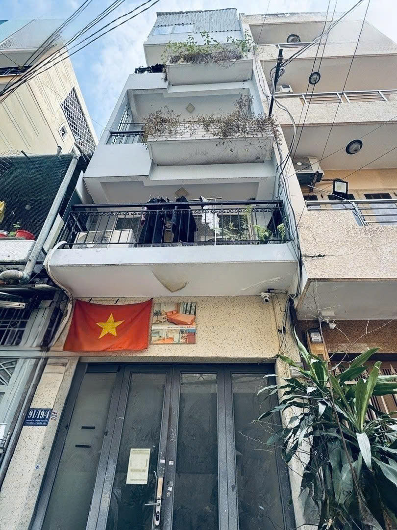 Cho thuê nhà đường Nguyễn Trọng Tuyển quận Phú Nhuận