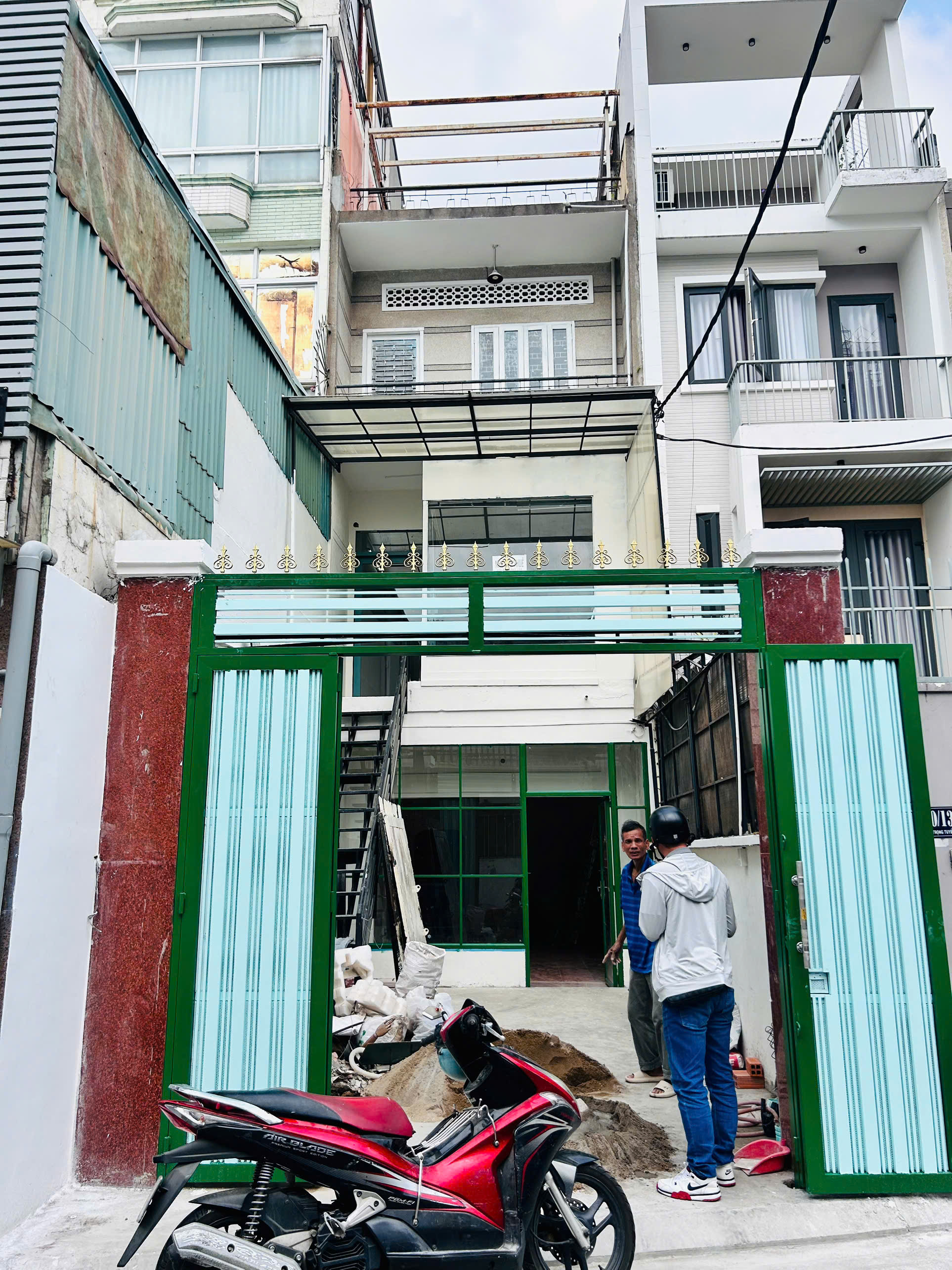 Cho thuê nhà đường Nguyễn Trọng Tuyển quận Phú Nhuận