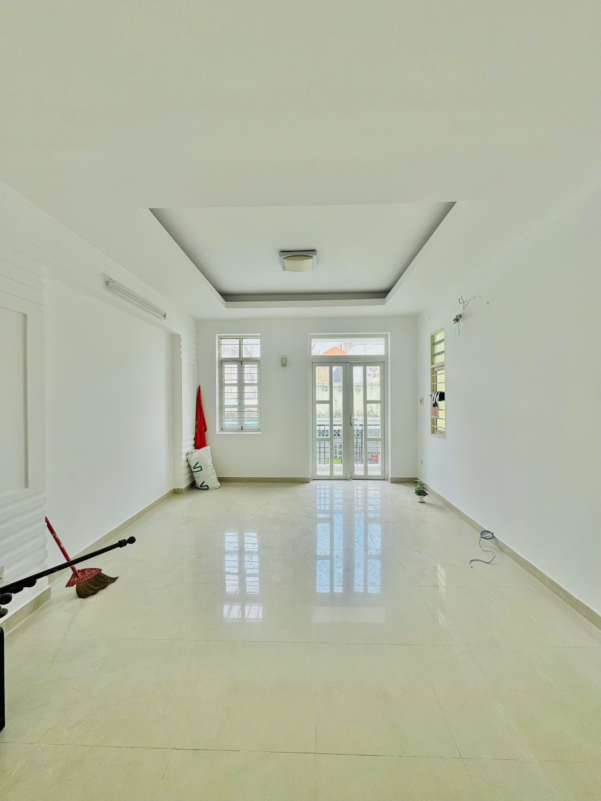 Cho thuê nhà đường Thích Quảng Đức, nhà hẻm xe hơi quận Phú Nhuận