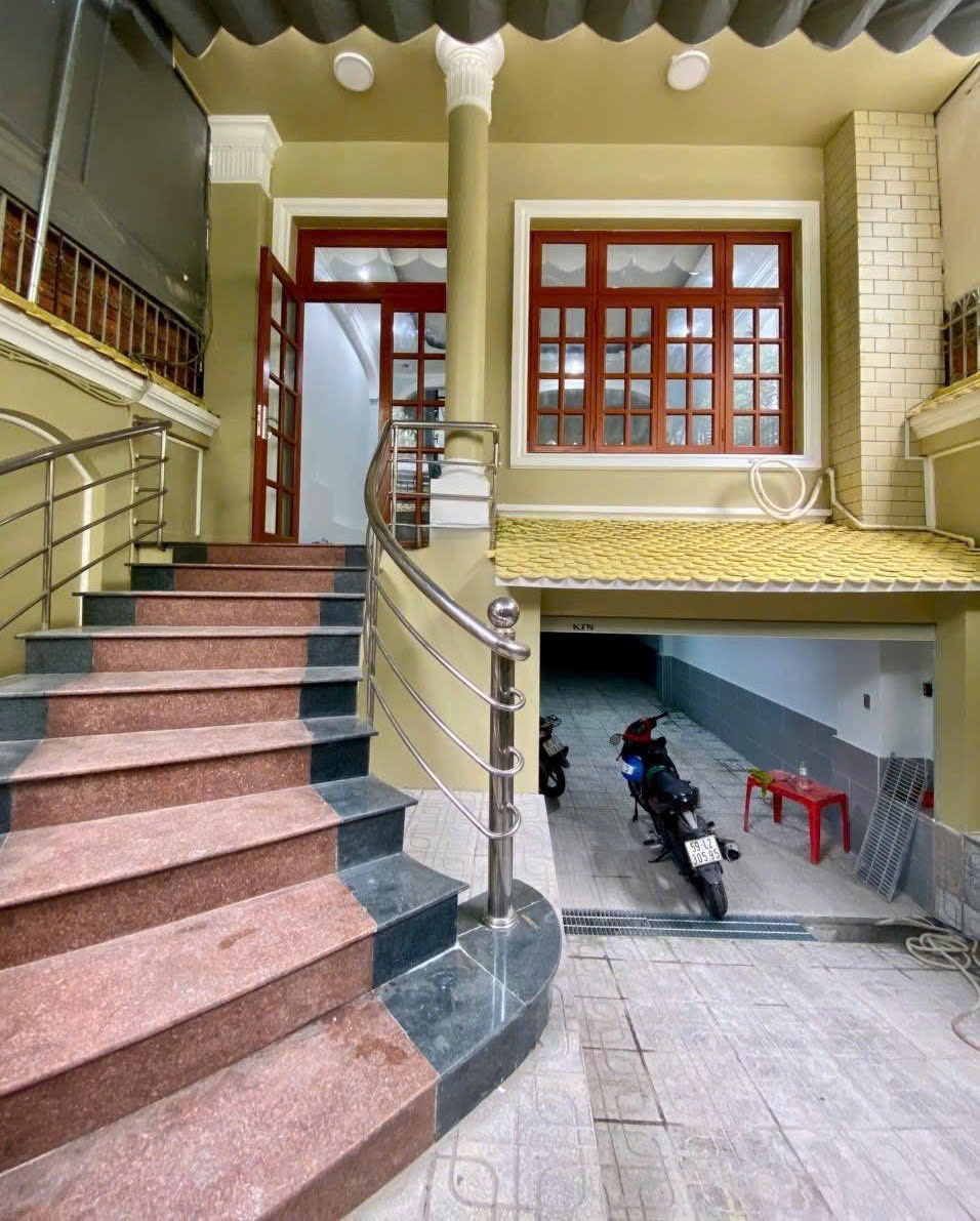 Cho thuê nhà đường Tô Hiến Thành Quận 10