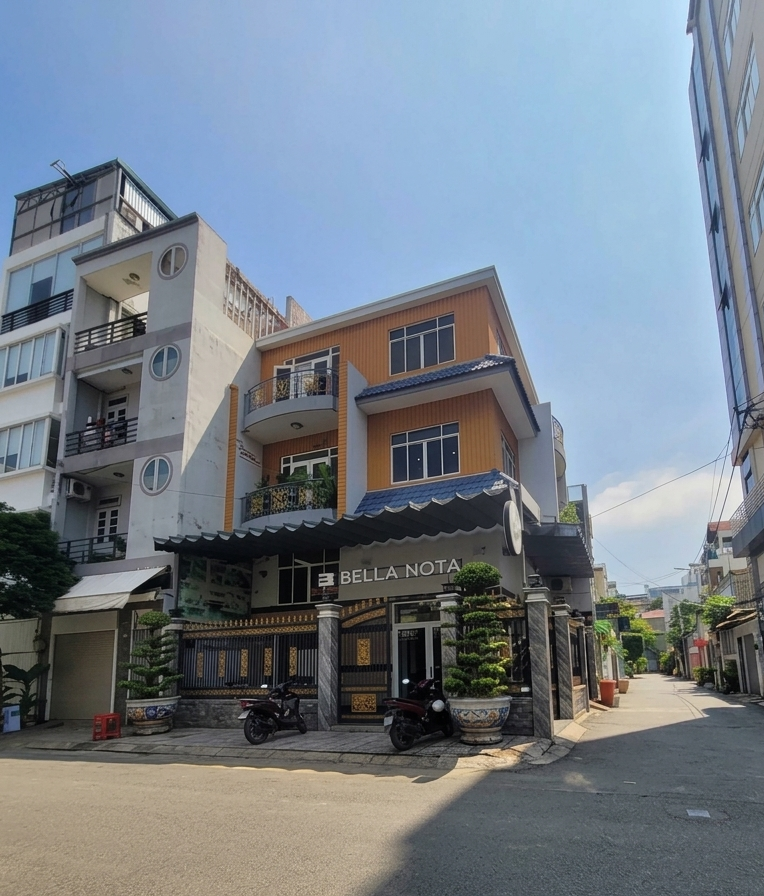 Cho thuê nhà góc 2 mặt tiền 48 Tân Cảng quận Bình Thạnh