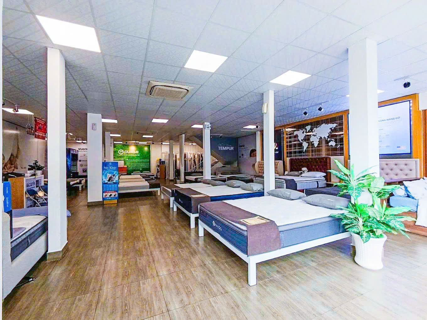 Cho thuê nhà góc 2 mặt tiền đường Nguyễn Văn Trỗi quận Phú Nhuận