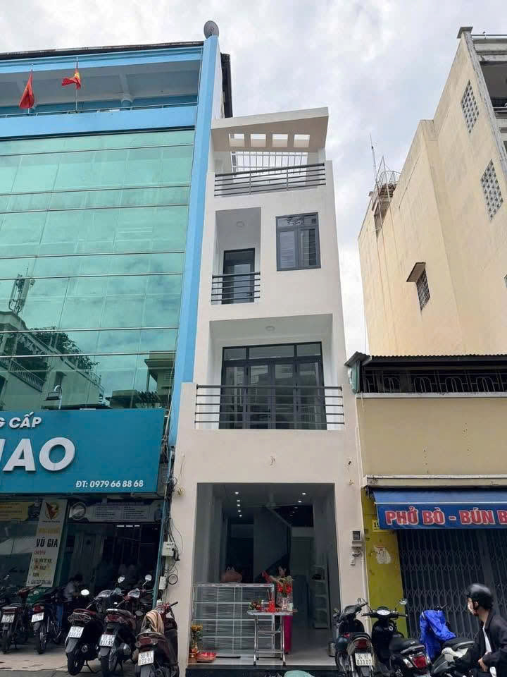 Cho thuê nhà mặt tiền 195 Vĩnh Viễn Quận 10