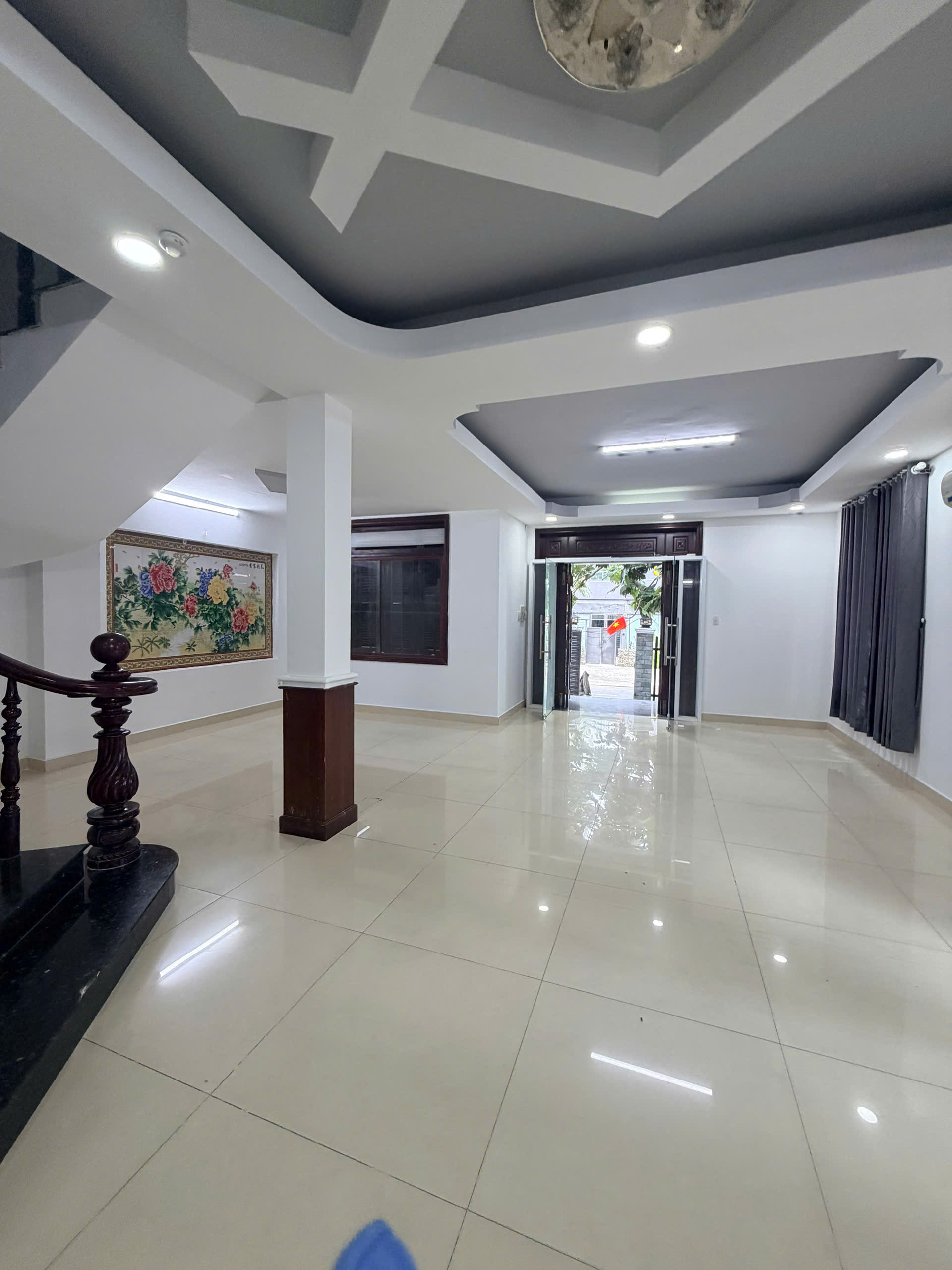 Cho thuê nhà mặt tiền đường 18A P. An Phú Quận 2