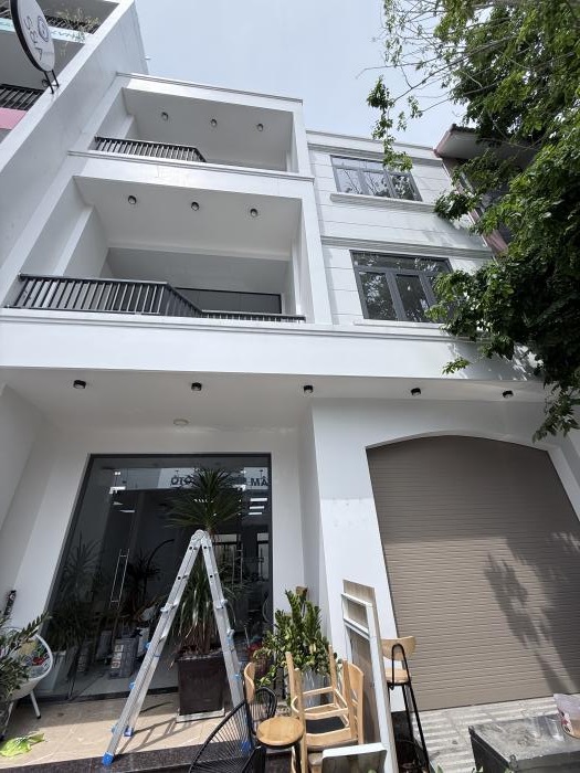 Cho thuê nhà mặt tiền đường 33 An Khánh Quận 2